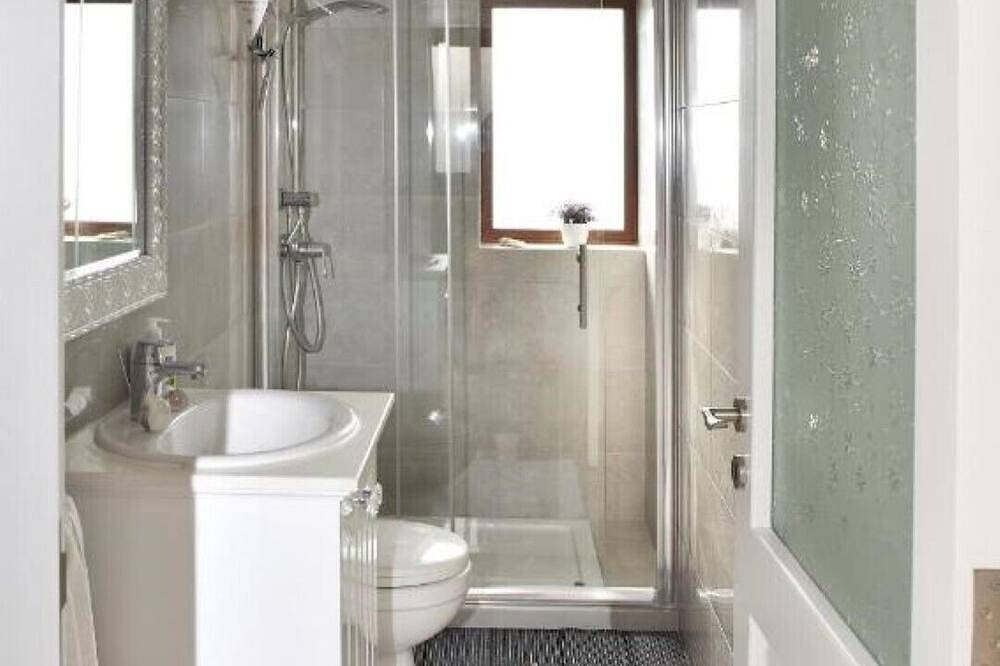 Ganze Wohnung, Luxury 4-Bedroom Penthouse | Panoramic Marsaxlokk Harbour Views + Jacuzzi in Marsaxlokk, Insel Malta