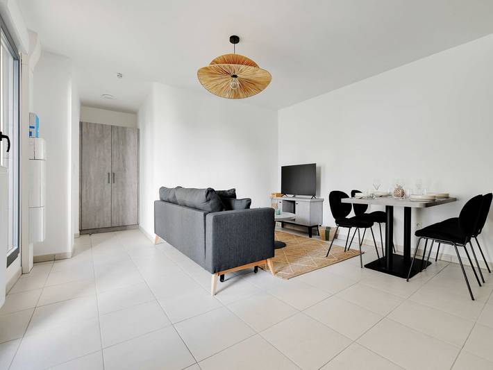Gîte pour 4 personnes, avec Balcon/Terrasse à Suresnes - 3