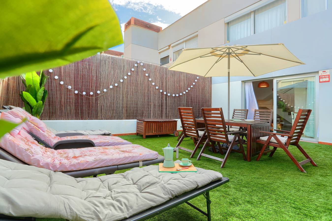 Geheel appartement, Vakantieappartement 'Native Coconut House' met privéterras en wifi in Puerto de Corralejo, La Oliva