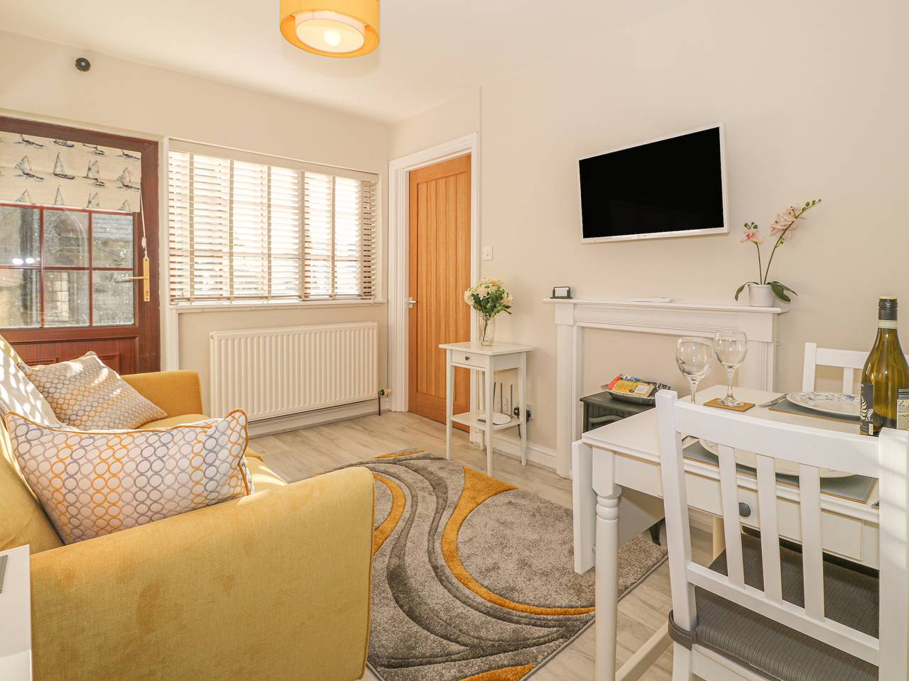 Holly Cottage in Criccieth, Gwynedd