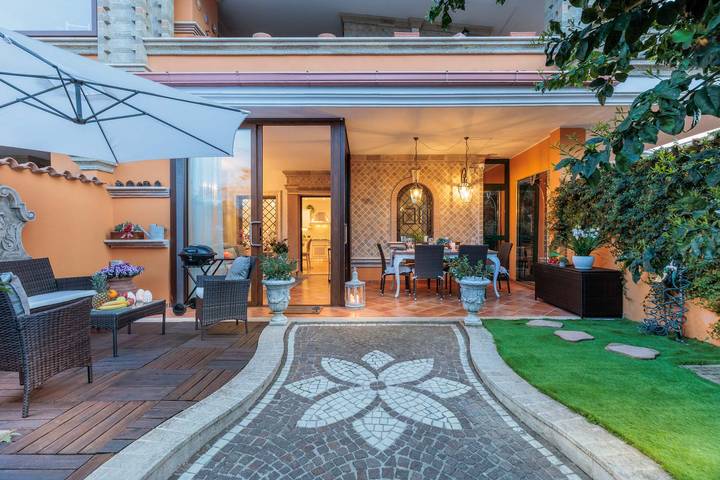 Casa vacanza per 3 persone, con Idromassaggio e Giardino a Pomezia