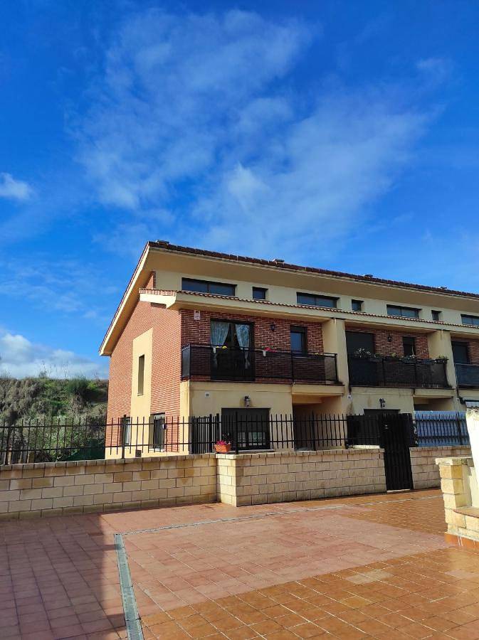 En El Corazon Del Barrio De La Estación in Haro, La Rioja