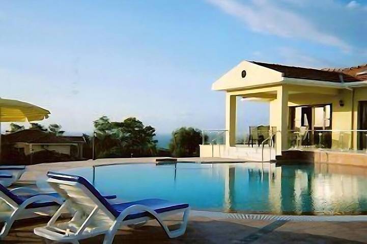 Ferienhaus für 10 Personen, mit Garten und Whirlpool in Nordzypern