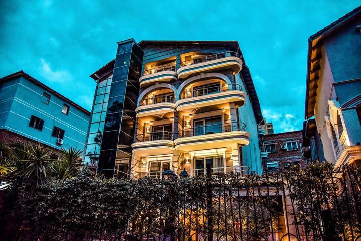 Hôtel pour 4 personnes, avec terrasse et vue
