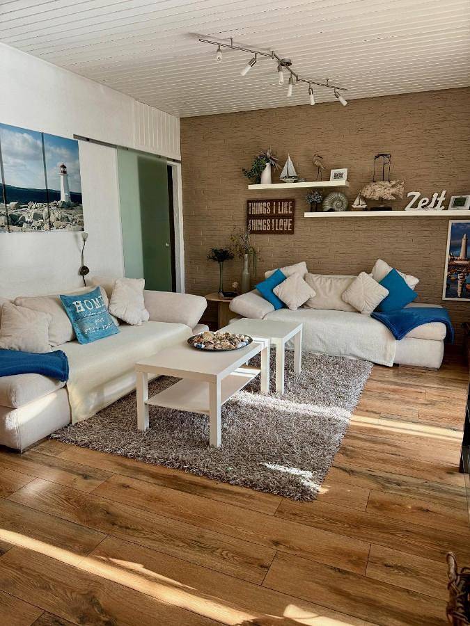 Ferienhaus für 6 Personen, mit Terrasse und Garten sowie Ausblick in Holtgast