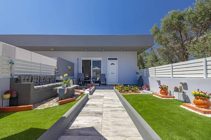 Apartment for 4 people, with garden in Faliraki