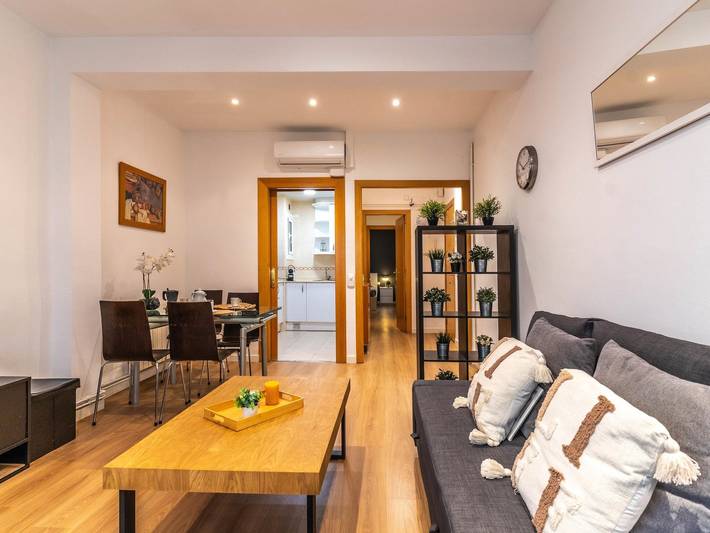 Entire holiday apartment, New apartment in the Paseo de Gracia area in Barcelona Centre, Barcelona