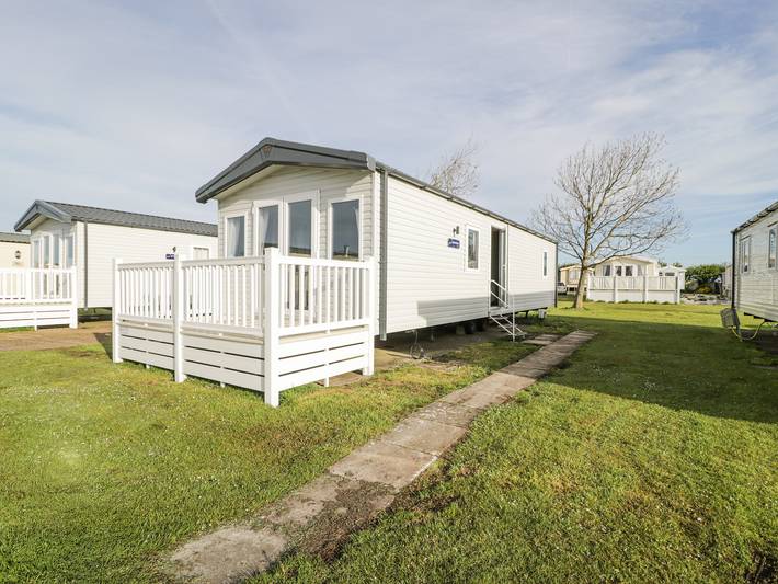 Caravan for 4 people, with garden in Cumbria