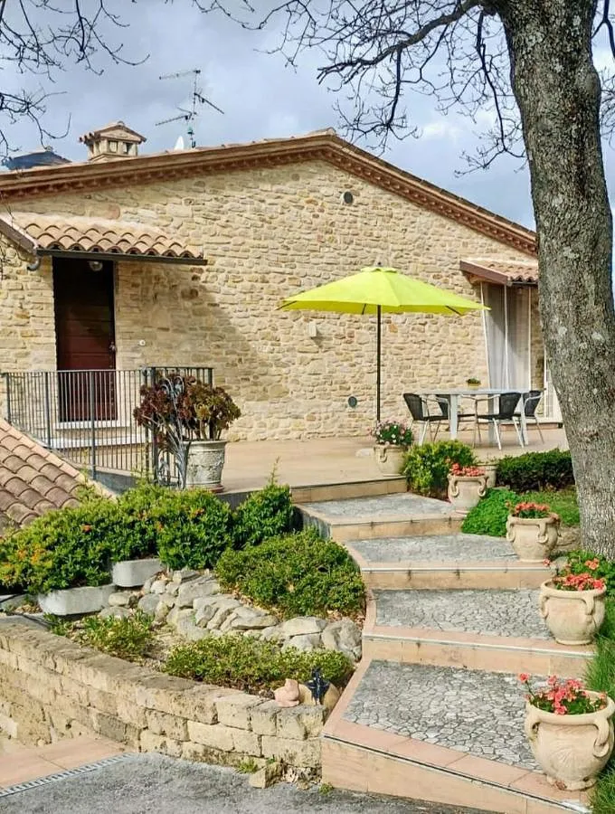 Appartamento vacanze per 5 persone, con panorama e terrazza nonché giardino - 1
