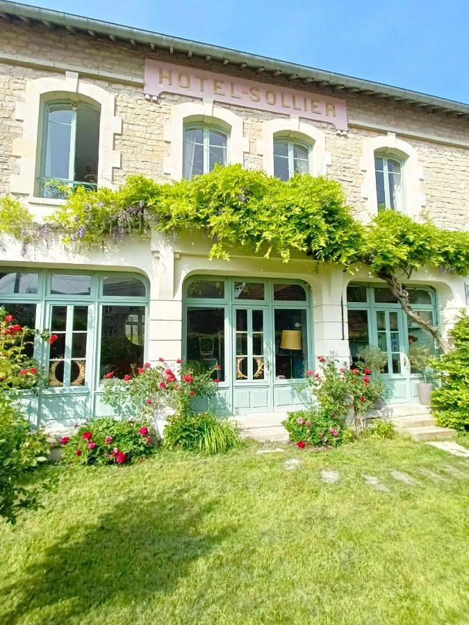 Gîte pour 15 personnes, avec terrasse et jardin, animaux acceptés à Sainte-Croix (Aisne)