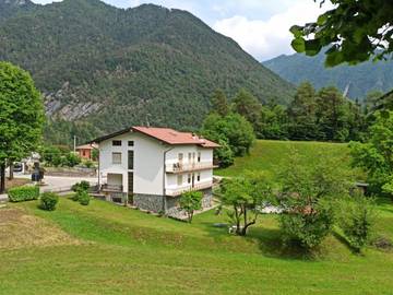 Gîte pour 6 personnes, avec vue et balcon à Tramonti di Sopra