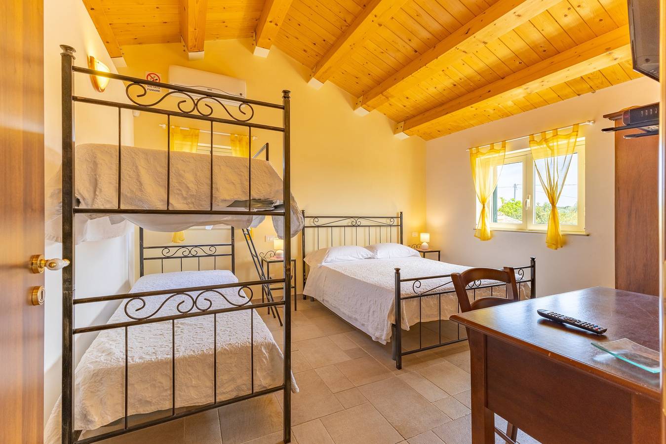 Agriturismo per 4 Persone in Modica, Provincia di Ragusa