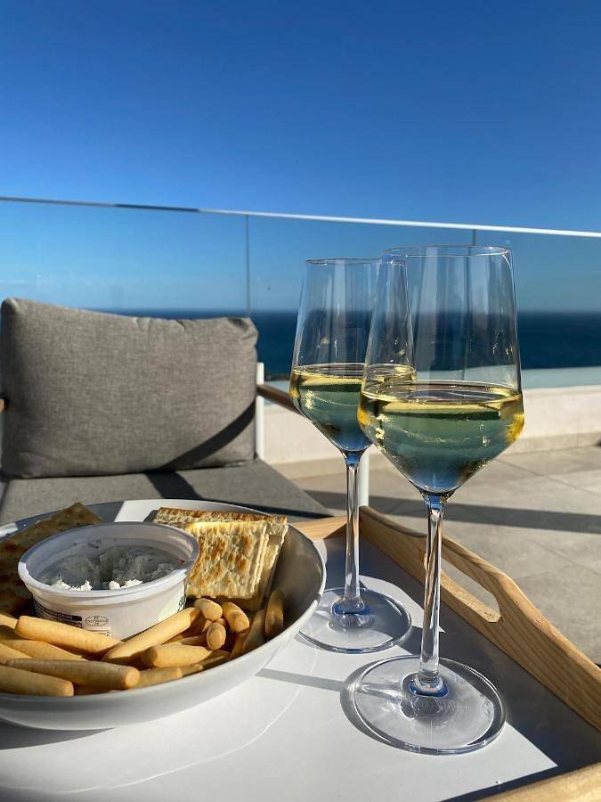 Apartamento para 4 personas, con jardín además de vistas y piscina en Torre de Benagalbón