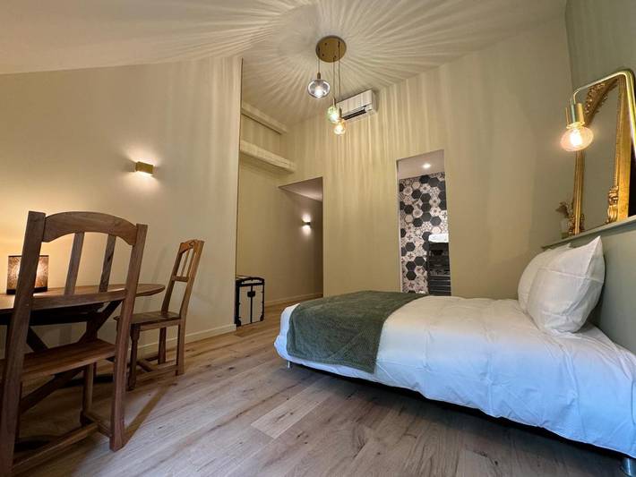 Location de vacances pour 12 personnes, avec jardin ainsi que piscine et vue, animaux acceptés à Santenay - 3