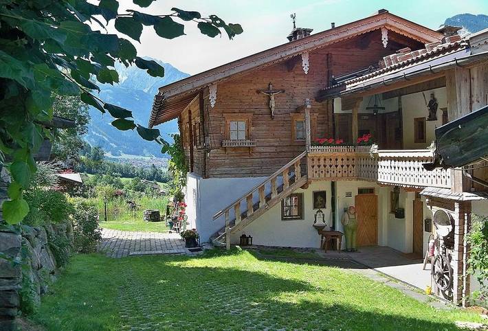 Ferienhaus für 4 Personen, mit Balkon und Sauna im Zillertal