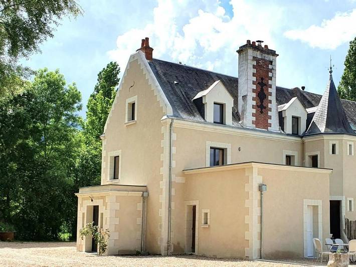 Gîte pour 8 personnes, avec terrasse et jardin à Couture-sur-Loir