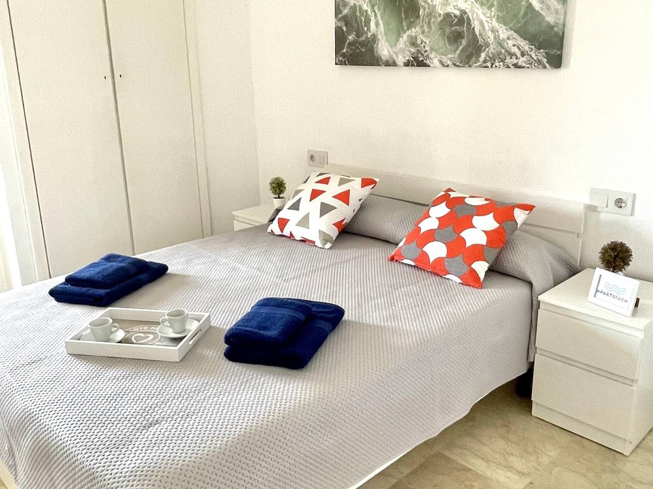 Entire apartment, La Pineda: Terrace, Pool, Parking, Air Conditioning in La Pineda, Platja de la Pineda