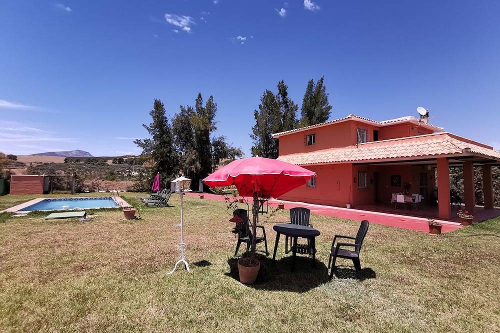 Landelijk Huis Met Zwembad, Chalet Giralda. in Pizarra, Málaga Provincie
