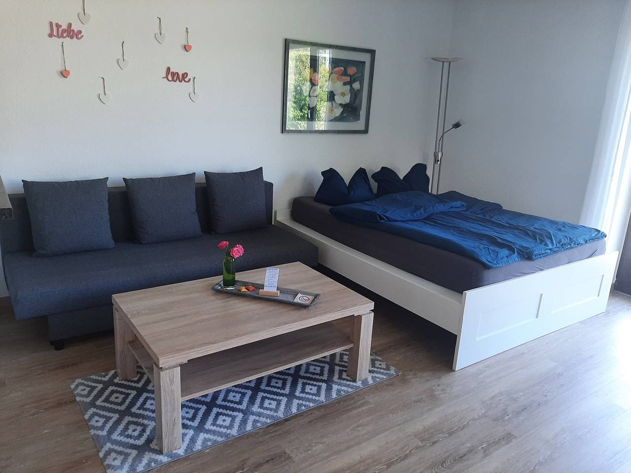 Apartamento entero, Apartamento 'Am Dorfweiher' con terraza privada, jardín privado y Wi-Fi in Tettnang, Region Bodensee-Oberschwaben