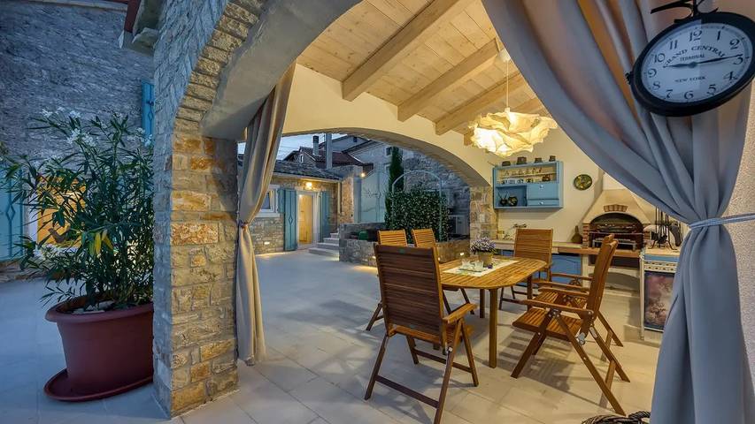 Villa pour 6 personnes, avec piscine et terrasse à Selina - 3