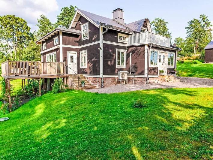 Hus för 8 Personer med bubbelpool in Västervik