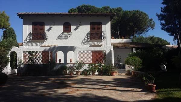Casa vacanza per 6 persone, con Balcone e Terrazza nonché Giardino e Panorama a Arenella