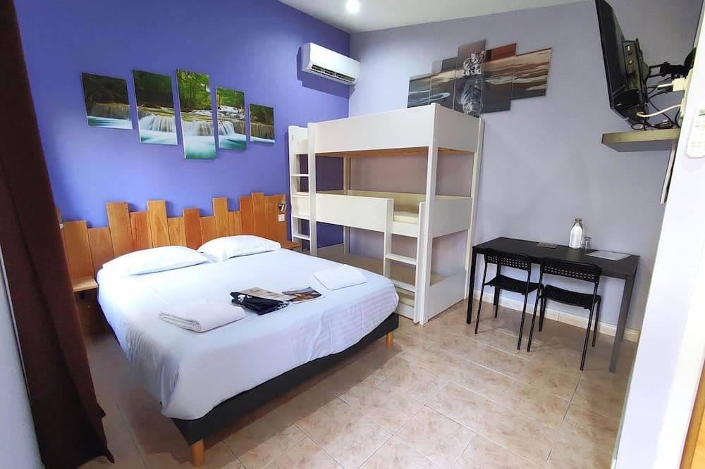 Ganze Wohnung, Chambre Familiale Périgord in Vitrac, Périgord Noir