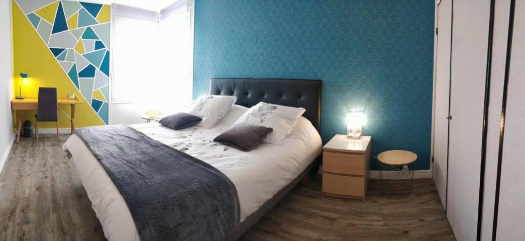 Location de vacances pour 5 personnes, avec Balcon ainsi que Terrasse et Vue à Massy