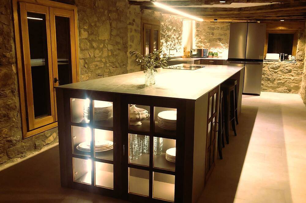 Casa rural de diseño totalmente reformada en medio de la naturaleza. in Coll de Nargó, Provincia de Lleida