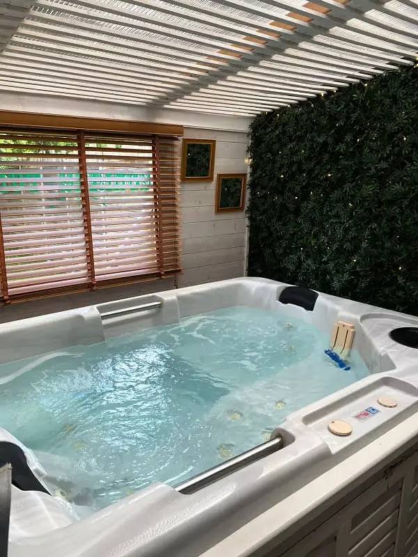 Gîte pour 2 personnes, avec Jacuzzi et Jardin à Pissos
