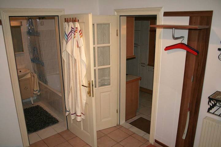 Ganze Wohnung, 70m² großes Apartment mit direktem Gartenzugang in Wien, Donau Niederösterreich