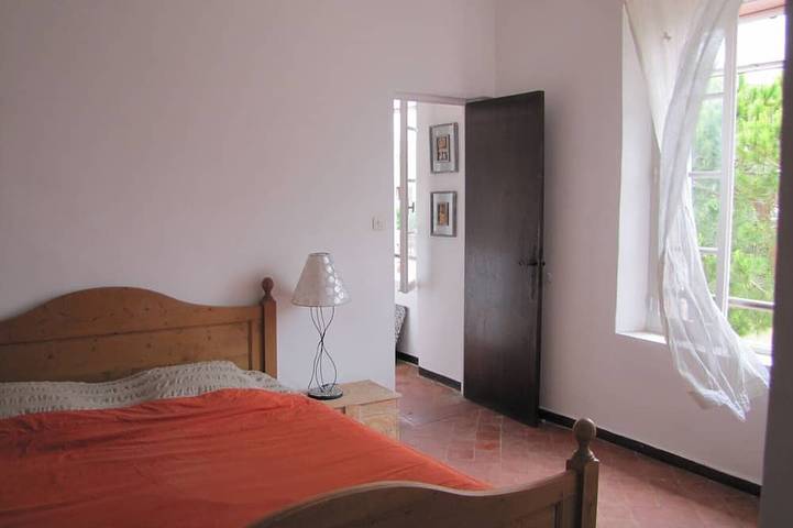 Location de vacances pour 6 personnes, avec balcon et jardin dans Zone nature des vieux salins d'Hyères - 3