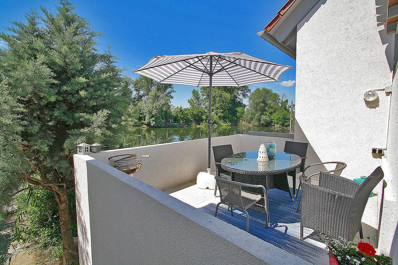 Ganze Ferienwohnung, Maisonette-Wohnung mit großer Terrasse - 11a in Karlsruhe, Rheinebene