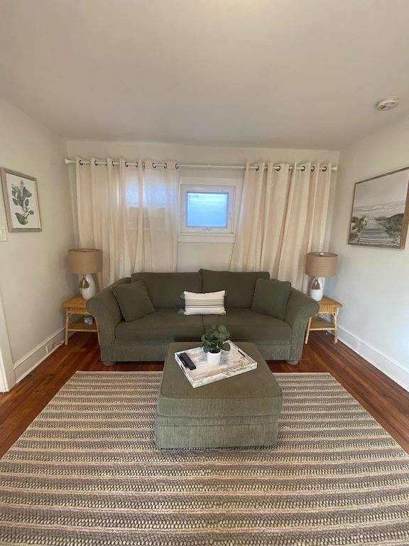 Cozy cottage on iconic tree lined Washington Street in Cape May, Cape May County