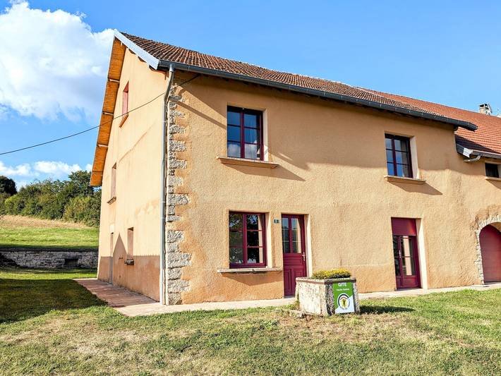 Geräumiges Haus nahe Vesoul mit Kamin, ideal für Familien in Dampierre-sur-Linotte, Haute-Saône