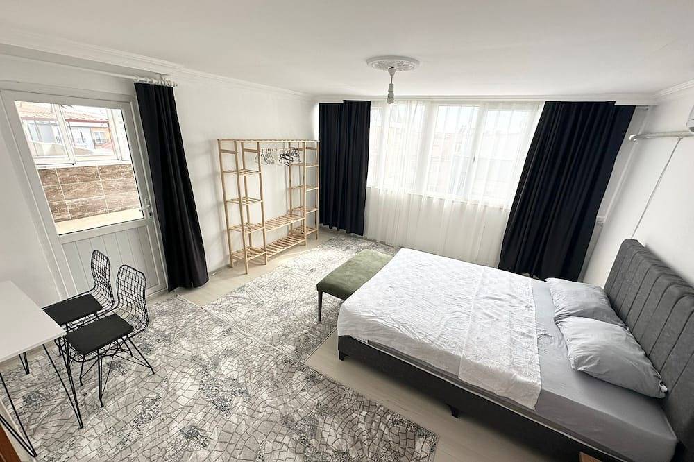 Ganze Wohnung, Spacious 3-bedroom condo in fabulous Antalya with Ac, Wifi in Antalya, Provinz Antalya