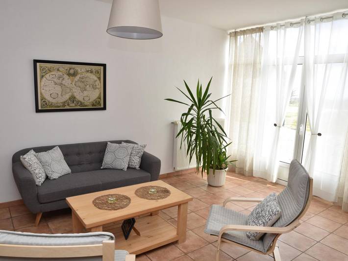 Gîte pour 4 personnes, avec jardin ainsi que terrasse et piscine dans Allier - 4