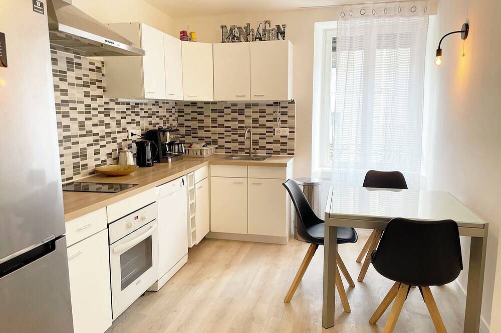 Entire apartment, Convenient apartment in downtown Vesoul in Vesoul, Haute-Saône