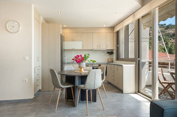 Hel lägenhet, Elva Creta Beach Apartment with Sea View, Wi-Fi, and Air Conditioning in Iraklio-Heraklion region