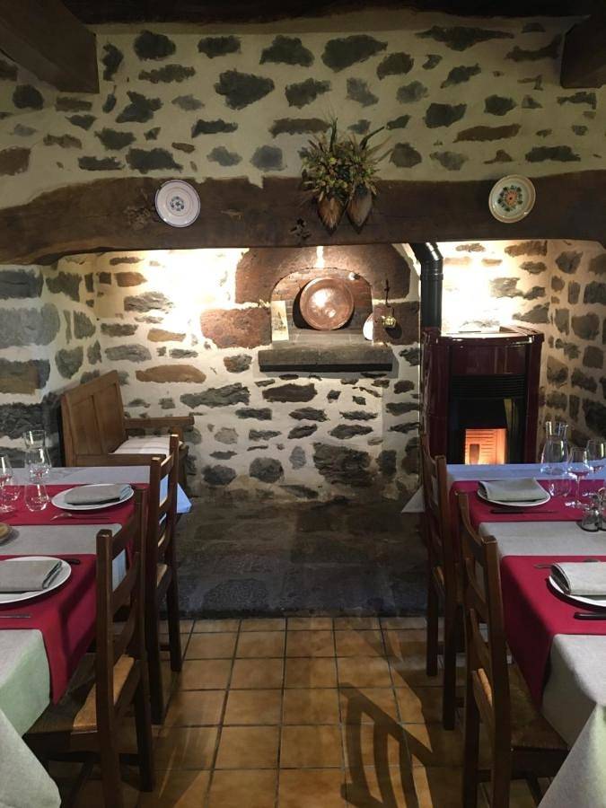 Chambres d’hôtes « Les sorbiers » in Anglards-de-Salers, Parc naturel régional des Volcans d'Auvergne