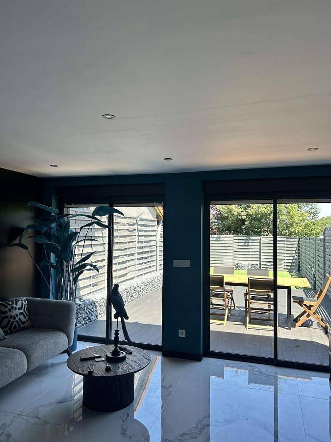 Gîte pour 2 personnes, avec jardin ainsi que jacuzzi et terrasse à Roche-la-Molière - 2