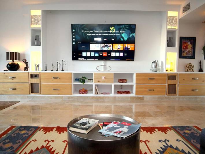 Apartamento para 8 personas, con jardín además de piscina y vistas en Alcaidesa