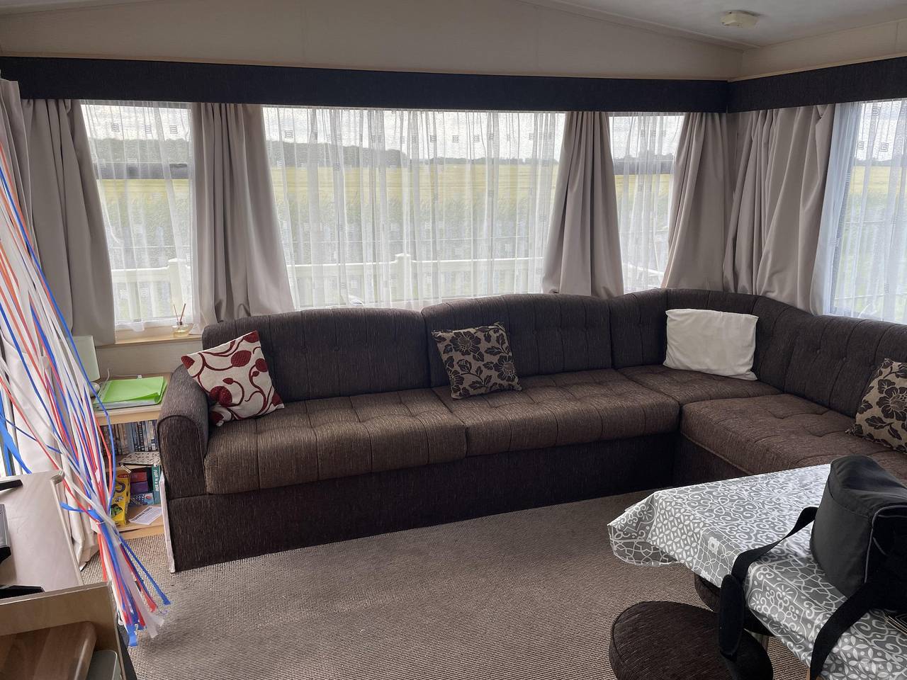 4 Bed Lodge Sleeps 8 - Pet Friendly, Parking in Ingoldmells, Lincolnshire