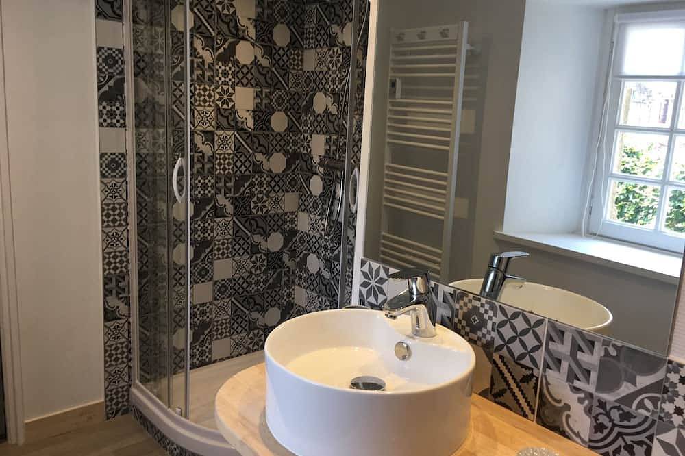 Ganze Wohnung, Waterfront duplex in the heart of the historic center in Roscoff, Ceinture Dorée