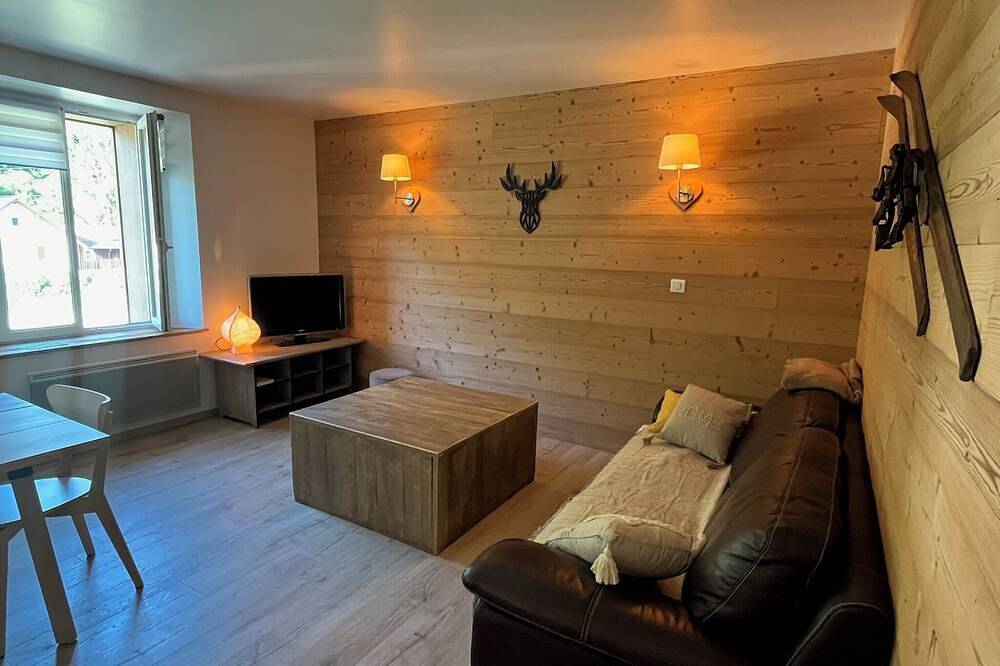 Geheel appartement, 5-person chalet-style loft with garden in Saint-Maurice-sur-Moselle, Épinal en omgeving