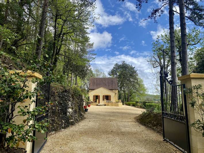 Gîte pour 6 personnes, avec jardin et balcon à Beynac-et-Cazenac - 2