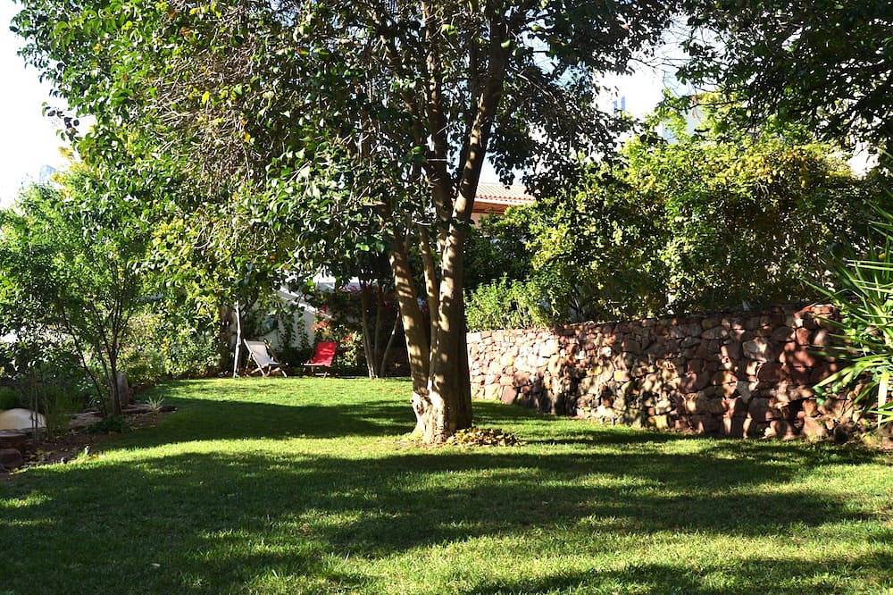 2 Schlafzimmer Reihenhaus mit charmantem Garten im historischen Zentrum von Silves in Silves, Faro Distrikt