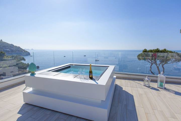 Ferienhaus für 12 Personen, mit Balkon und Garten sowie Whirlpool