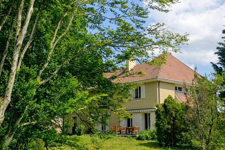 Location de vacances pour 12 personnes, avec vue et jardin, animaux acceptés dans Villotte-sur-Aire