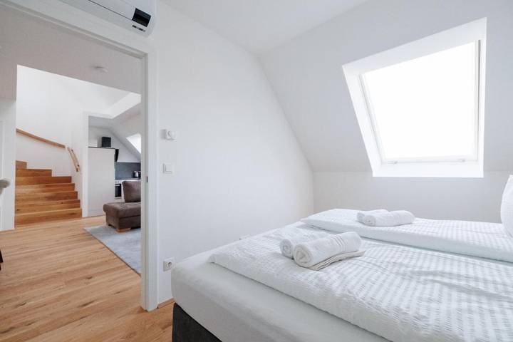 Ferienwohnung für 6 Personen, mit Balkon und Terrasse sowie Garten und Ausblick in Wien - 3